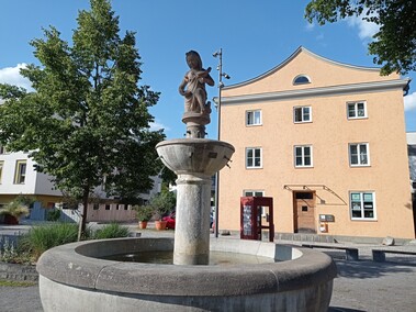 Taubenbrunnen am Bahnhofsplatz