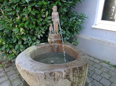 Johannesbrunnen vor den Stadtwerken