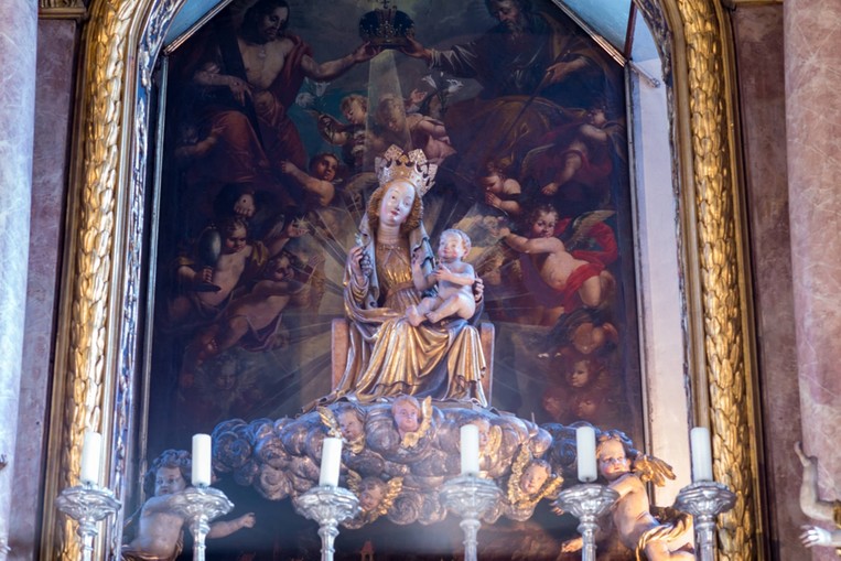 Gnadenbild der Muttergottes im Stil der "Schönen Madonnen", entstanden wohl um 1420