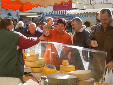 Käsestand am Markt