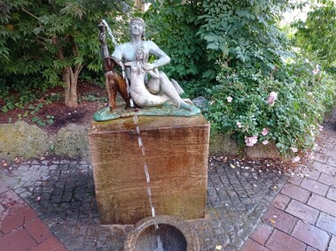 Nymphenbrunnen vor der Jakobskirche