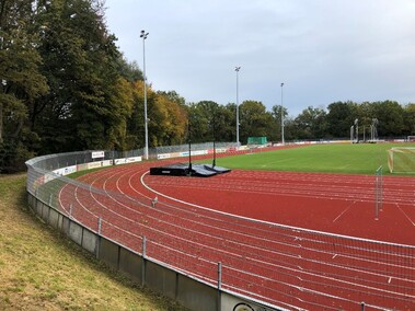 Sanierte Laufbahnen im Badria-Stadion